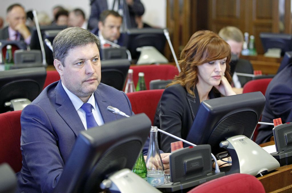 Парламентарии одобрили отчёт губернатора региона