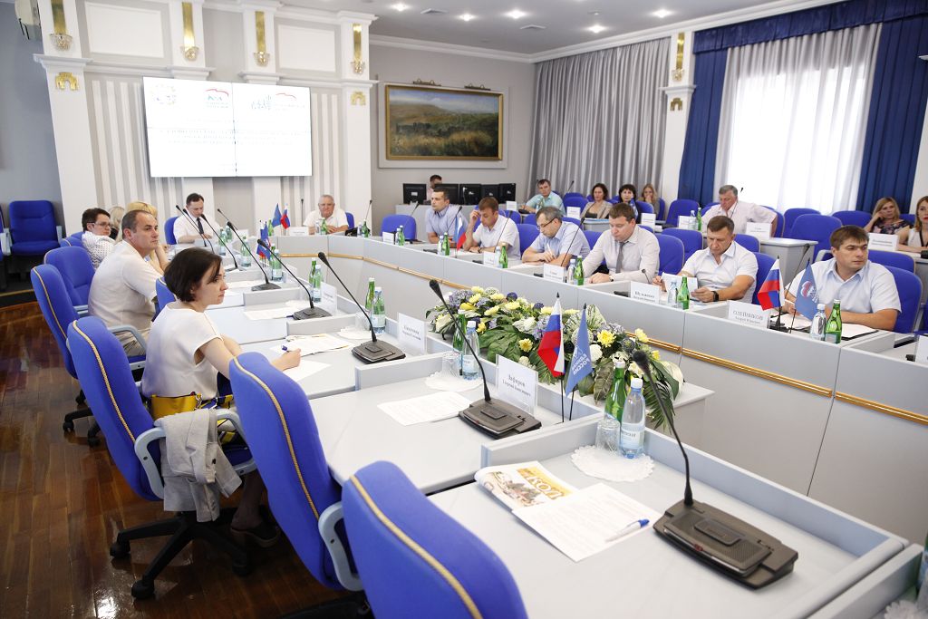 Круглый стол в рамках партпроекта «Единой России» «Российское село»