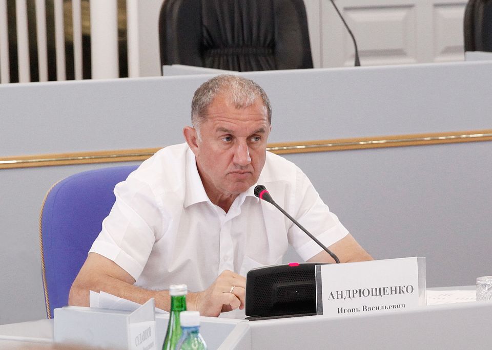 Работа по восстановлению законных прав обманутых дольщиков получила положительную оценку депутатов
