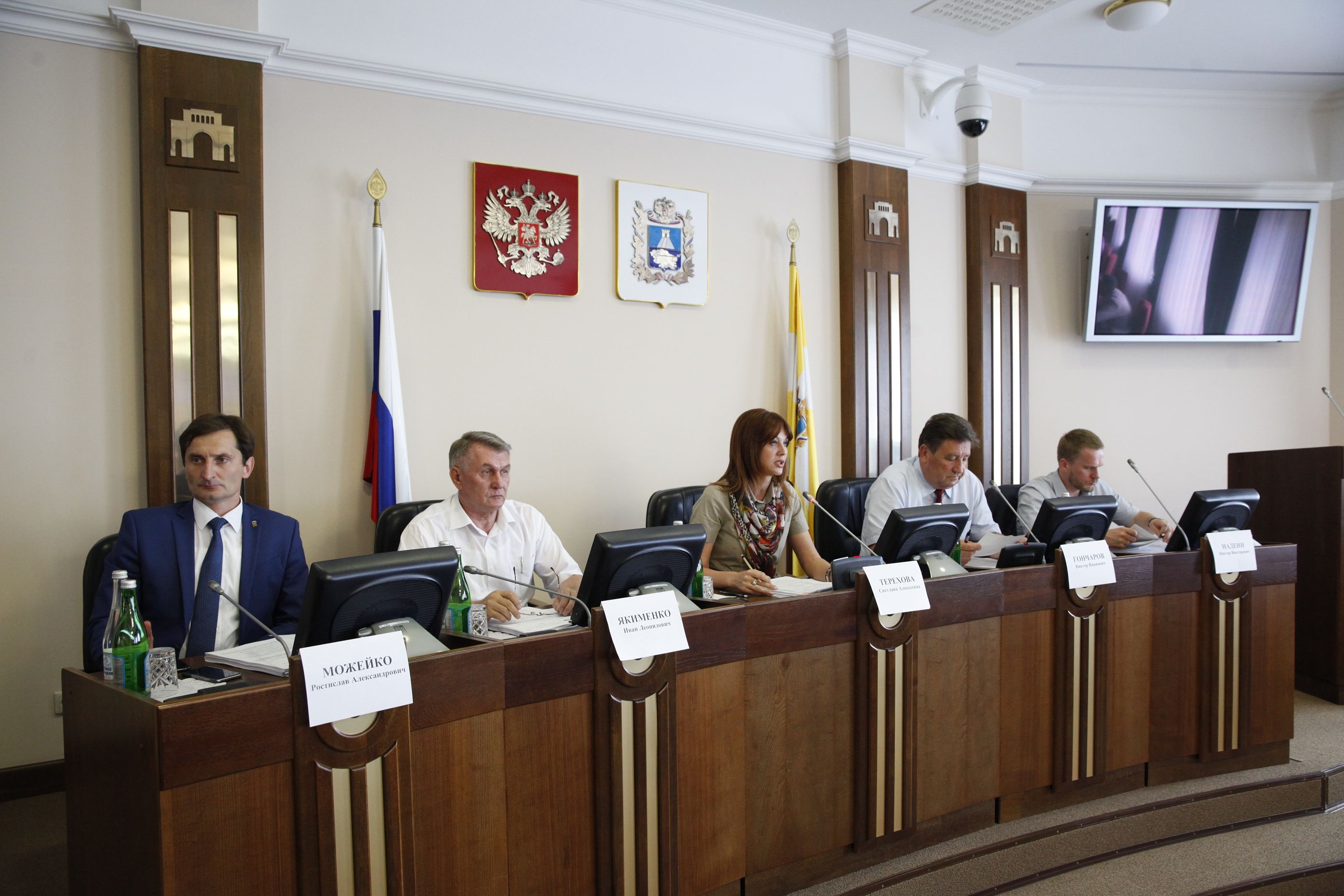 Перераспределить служебную нагрузку мировых судей