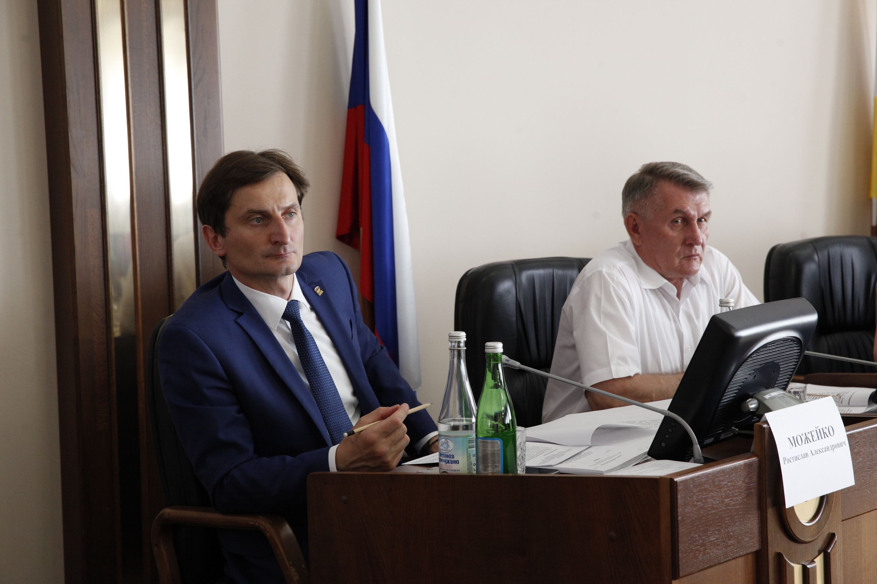 Перераспределить служебную нагрузку мировых судей