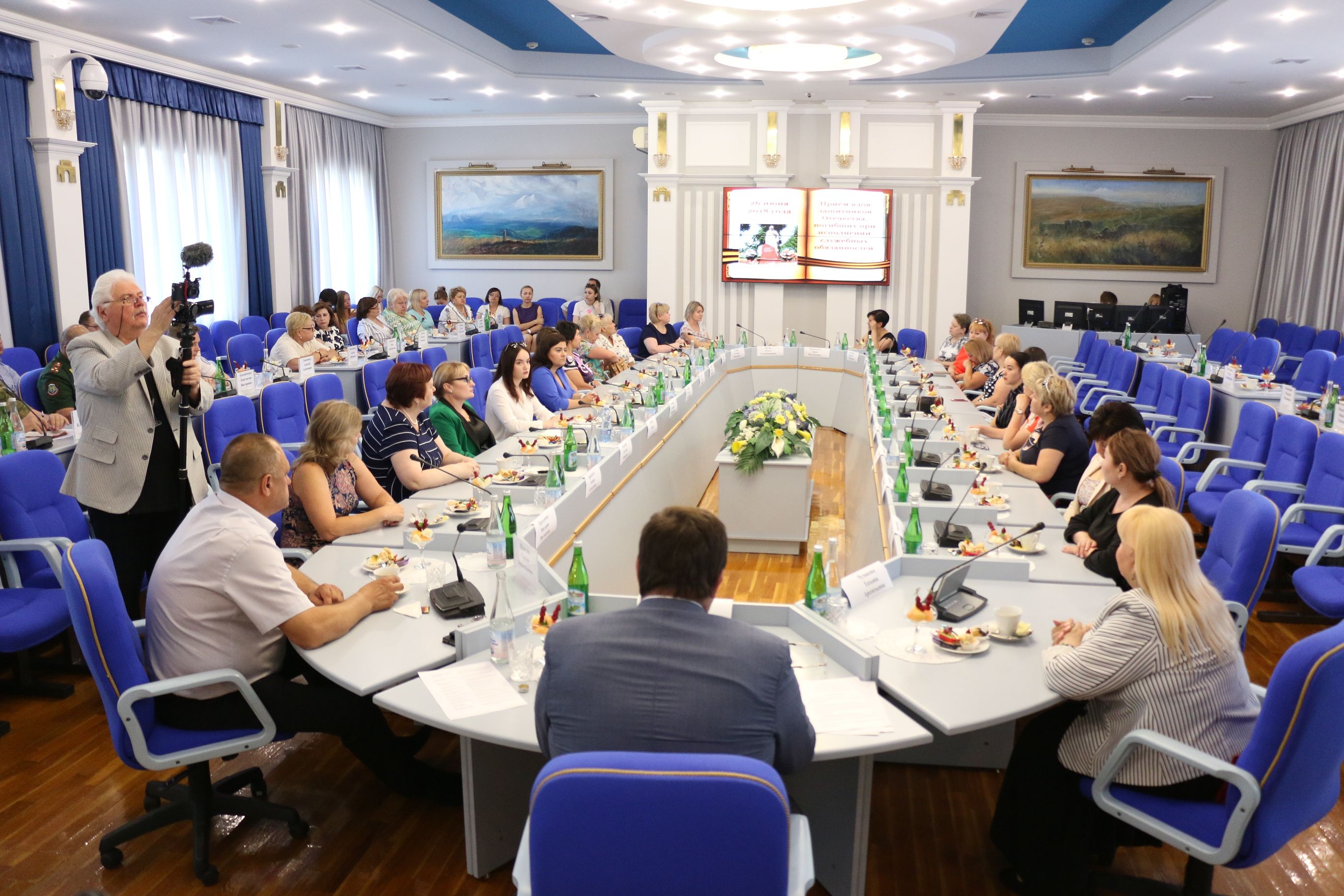 Прием вдов защитников Отечества состоялся в Думе края