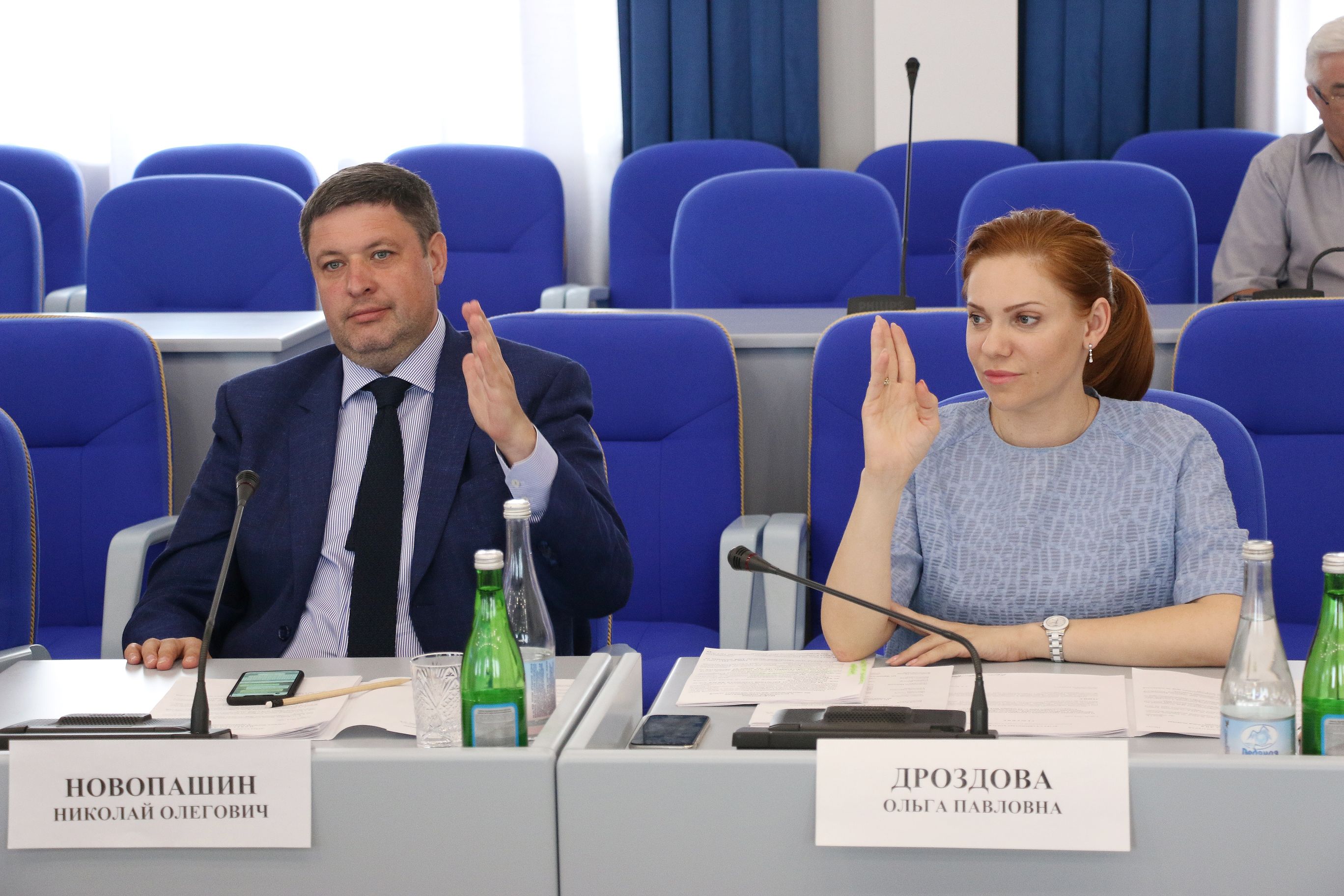Медицина и социальная сфера получат дополнительные средства