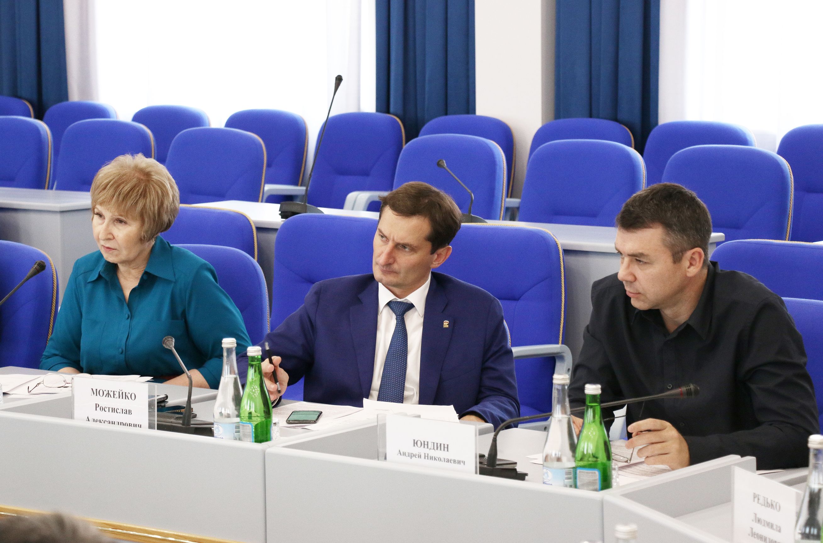 Проблемы подготовки кадров по целевому набору обсудили депутаты