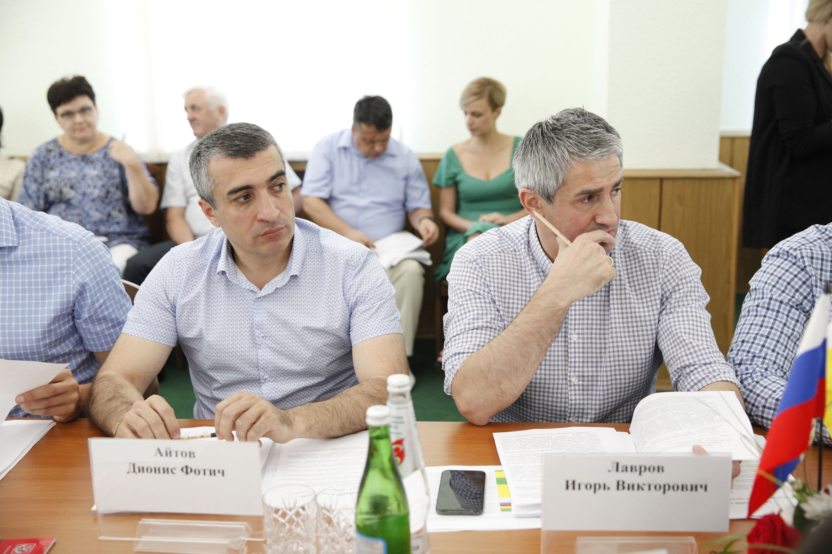 Перспективы развития курортов и туризма на Ставрополье обсудили депутаты