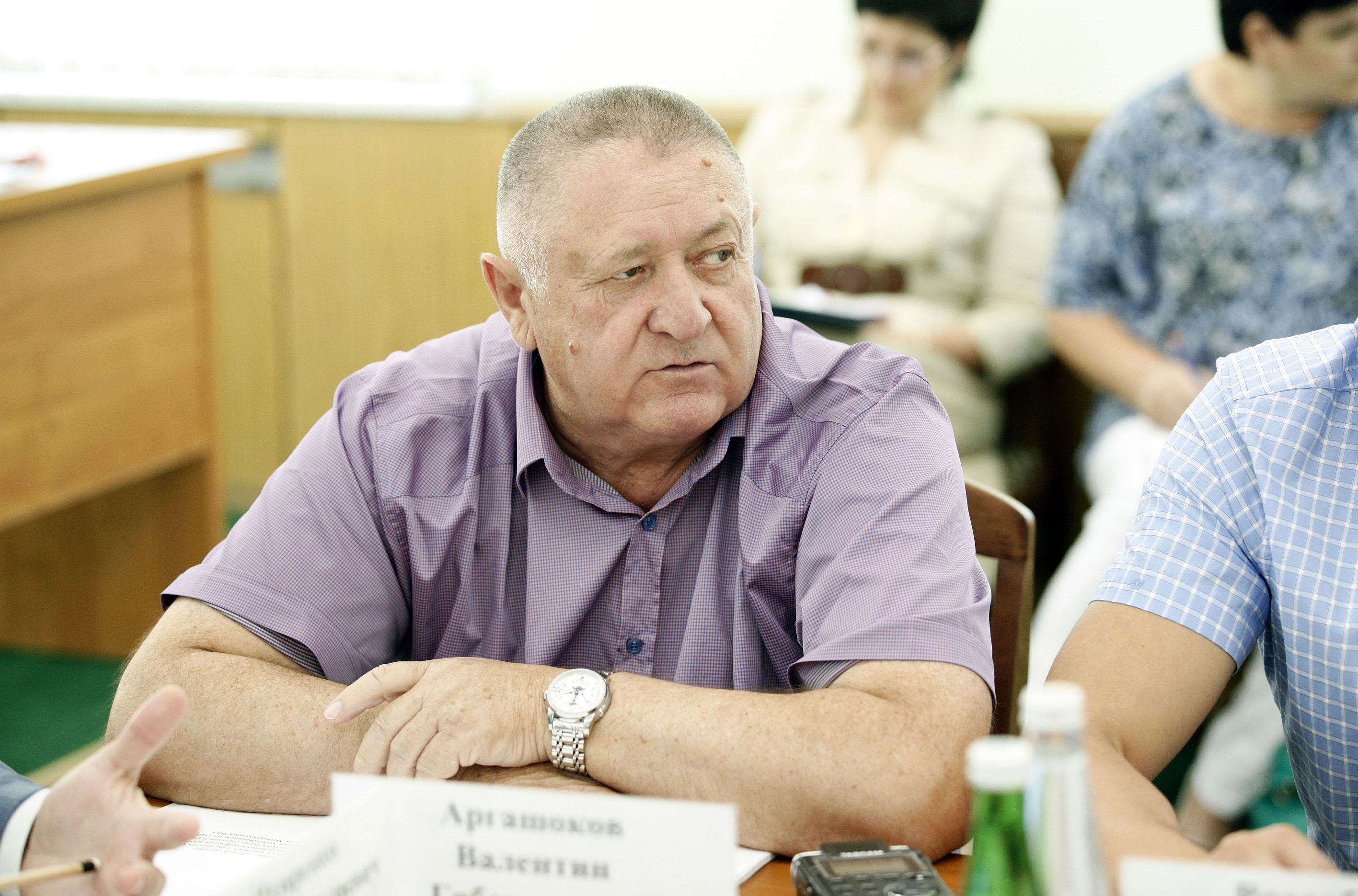 Перспективы развития курортов и туризма на Ставрополье обсудили депутаты