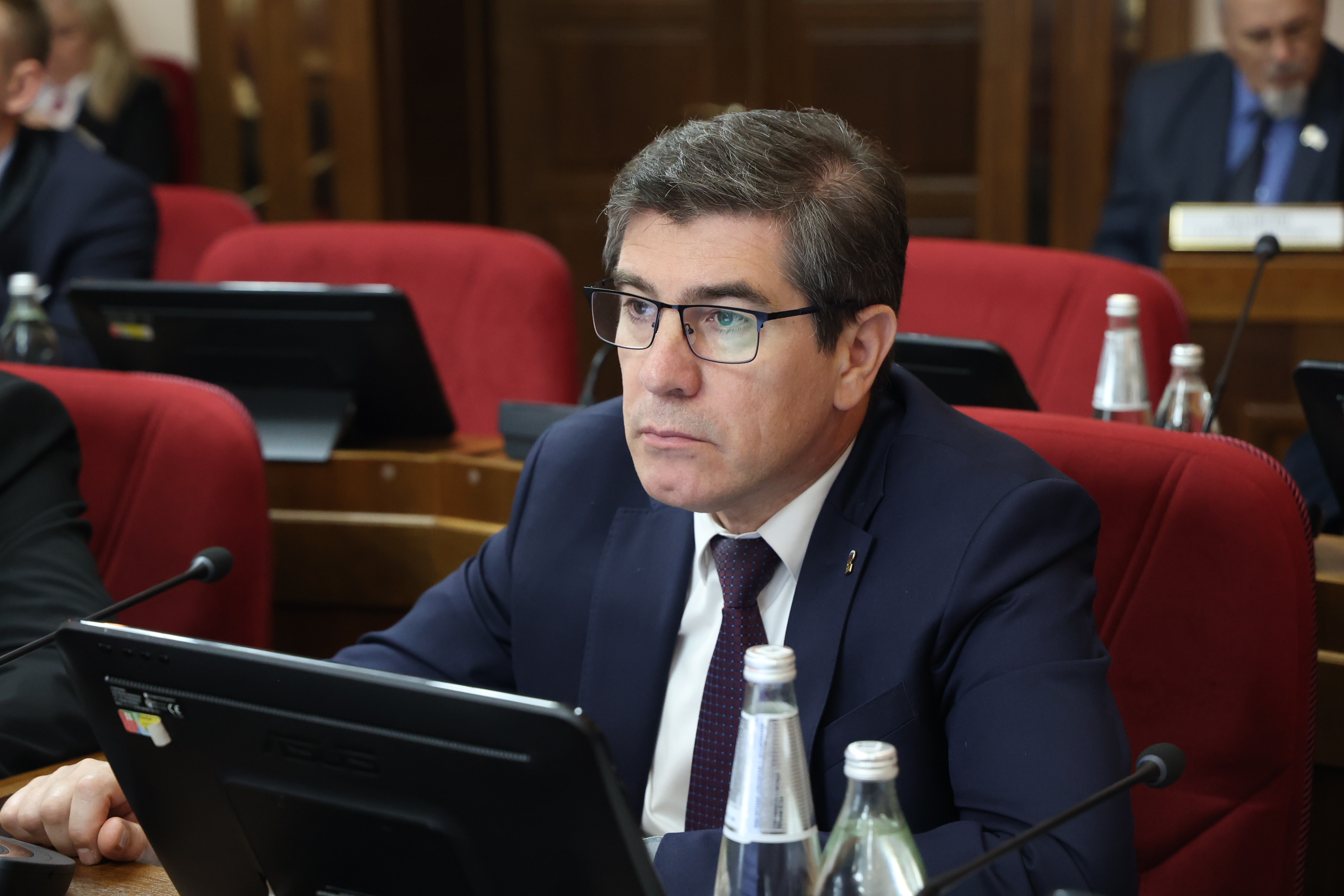Краевая Дума приняла изменения в бюджет Ставрополья на 2026 год и плановый период 2027 и 2028 годов