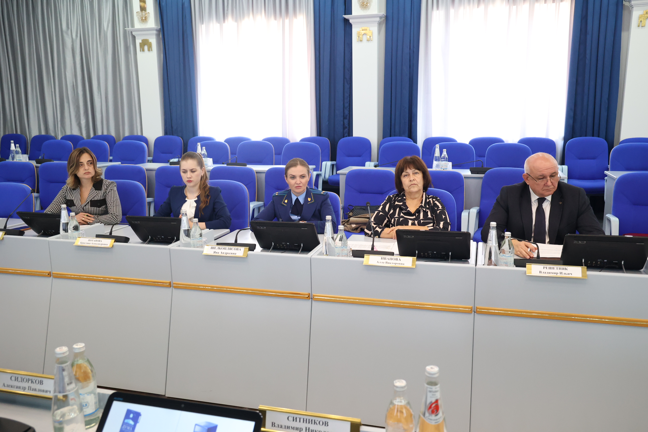 Депутаты профильного комитета рассмотрели законопроект об изменениях в краевой бюджет 2026 года