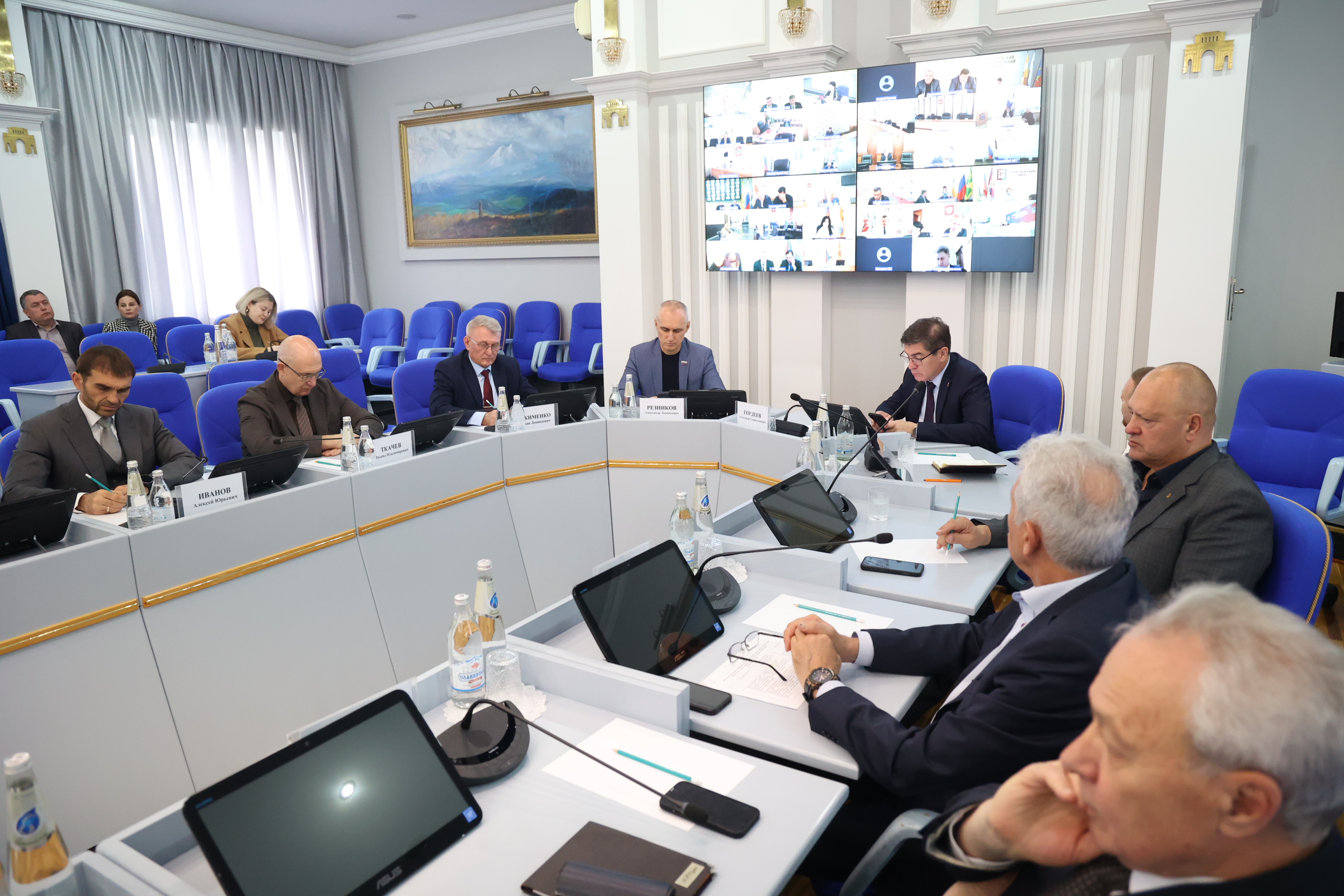 Депутаты Думы Ставропольского края продолжат работу с наказами избирателей