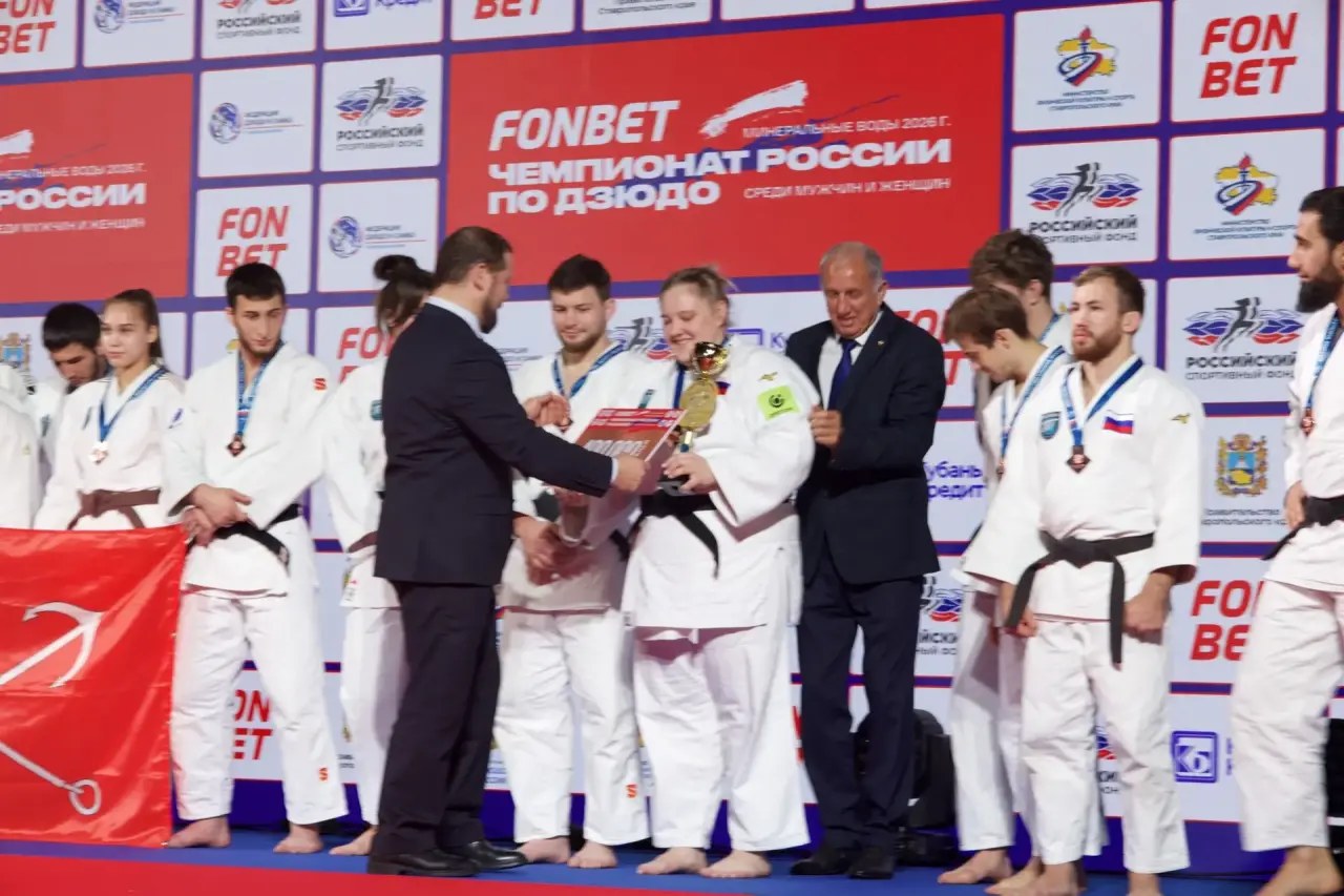 Краевые депутаты поздравили победителей и призеров чемпионата России по дзюдо