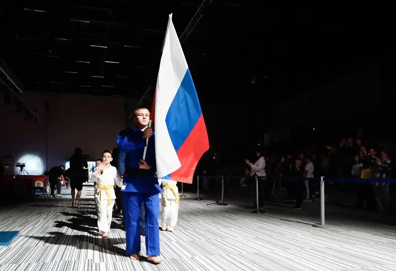 Краевые депутаты поздравили победителей и призеров чемпионата России по дзюдо