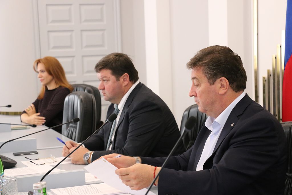 Идёт подготовка к очередному заседанию Думы
