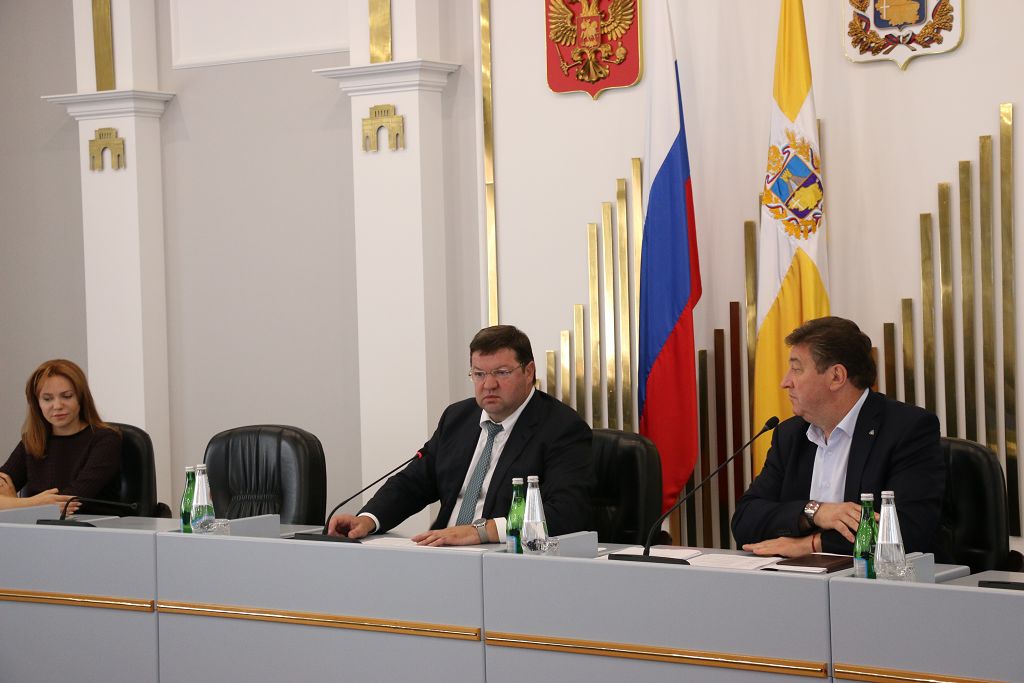 Идёт подготовка к очередному заседанию Думы