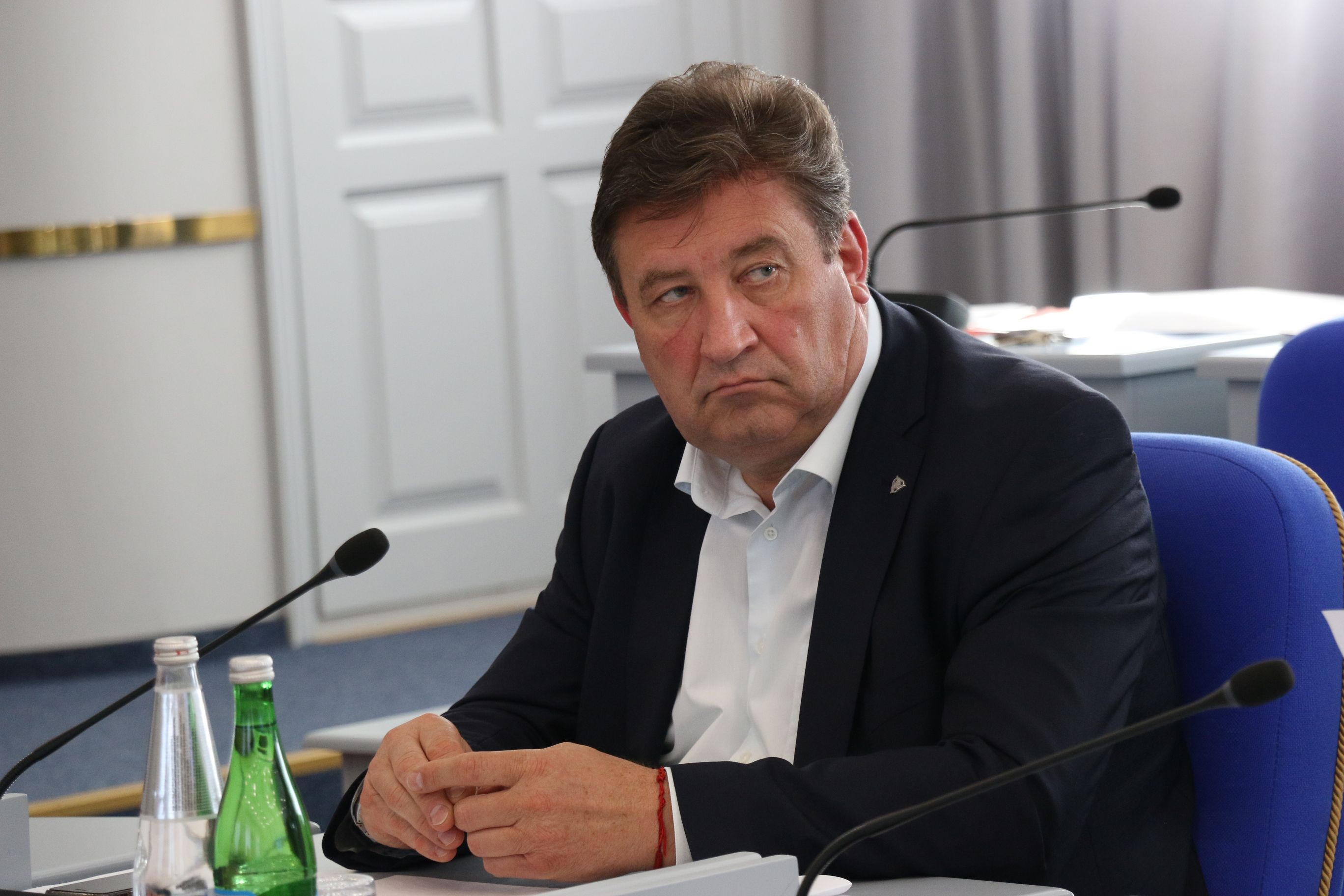 За месяц до векового юбилея ВЛКСМ