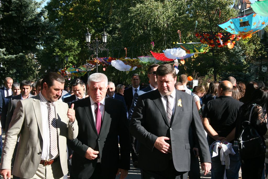 В Ставрополе открыли новый пилон на Аллее Почетных граждан