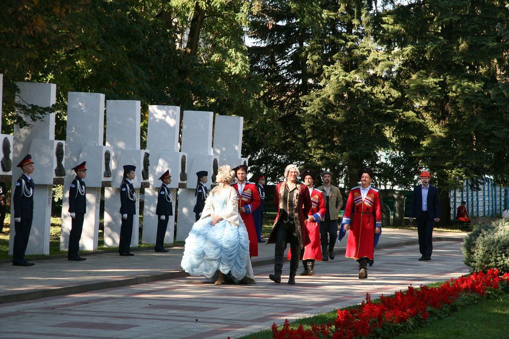 В Ставрополе открыли новый пилон на Аллее Почетных граждан