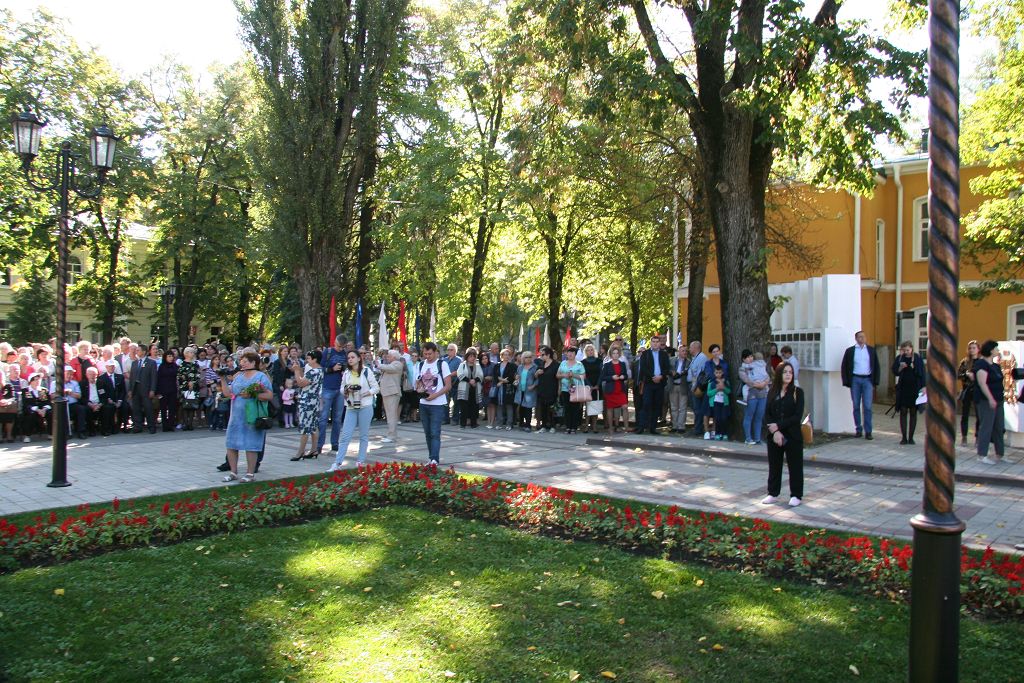 В Ставрополе открыли новый пилон на Аллее Почетных граждан