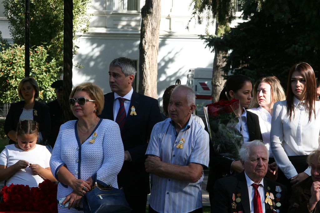 В Ставрополе открыли новый пилон на Аллее Почетных граждан