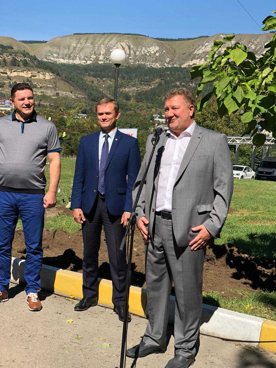 Пусть Кисловодск цветет и процветает