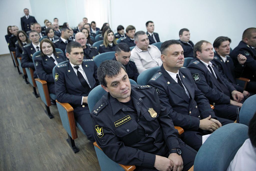 Судебные приставы отмечают профессиональный праздник