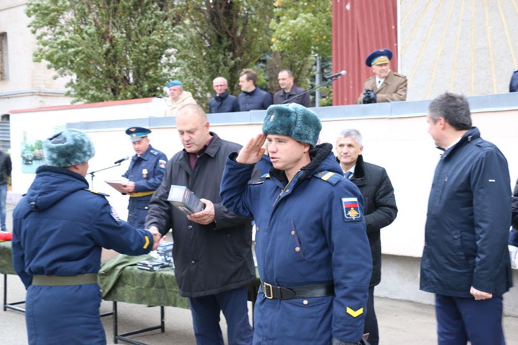 С праздником, разведчики!