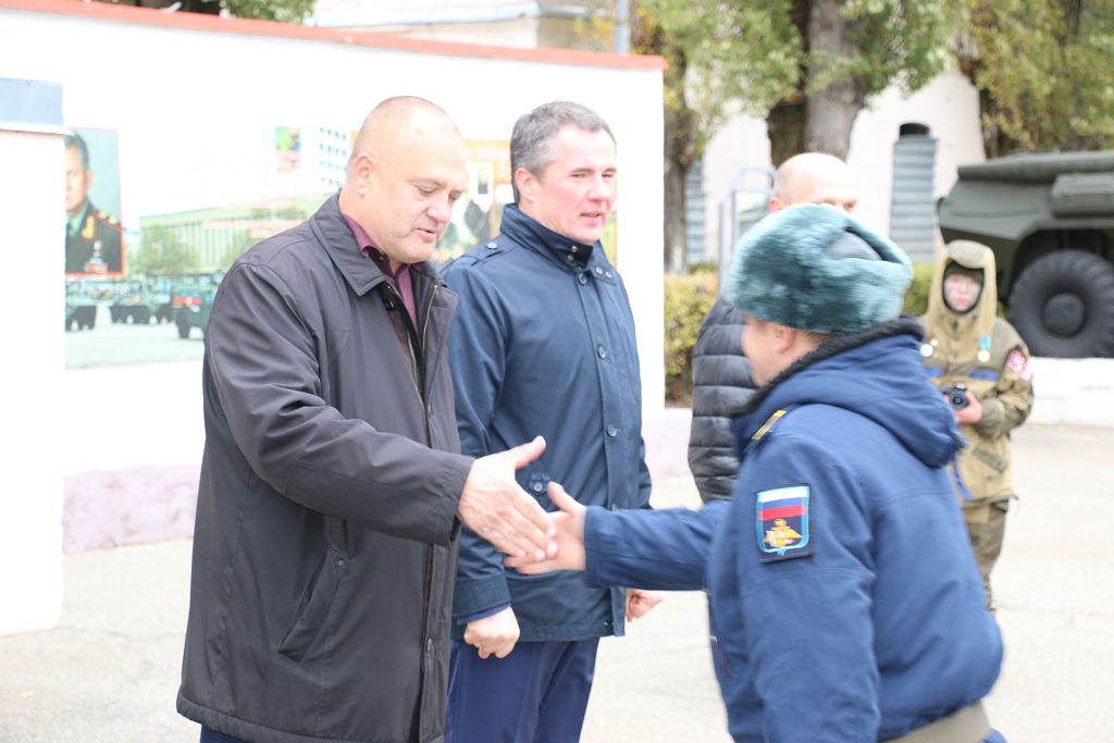 С праздником, разведчики!