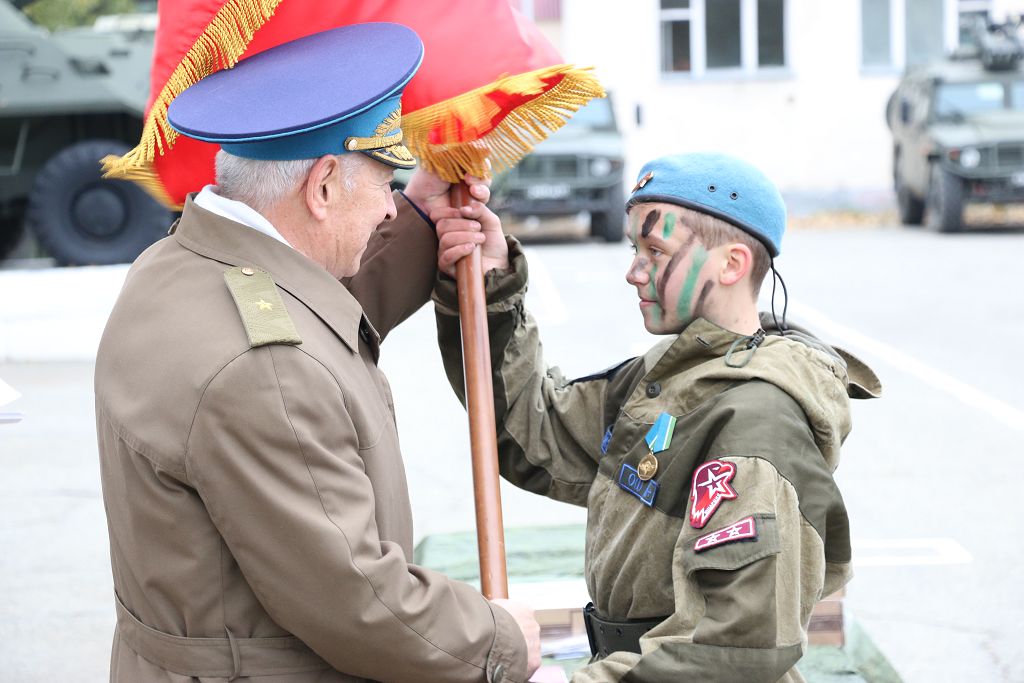 С праздником, разведчики!