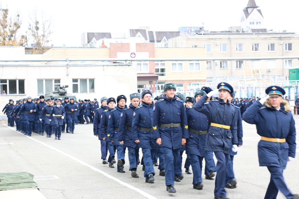 С праздником, разведчики!