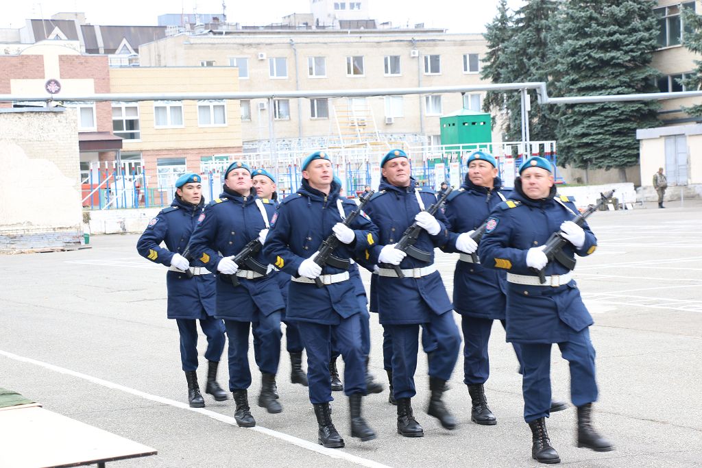 С праздником, разведчики!