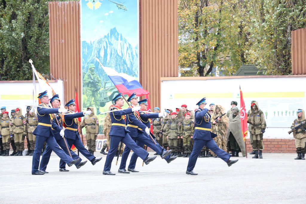 С праздником, разведчики!