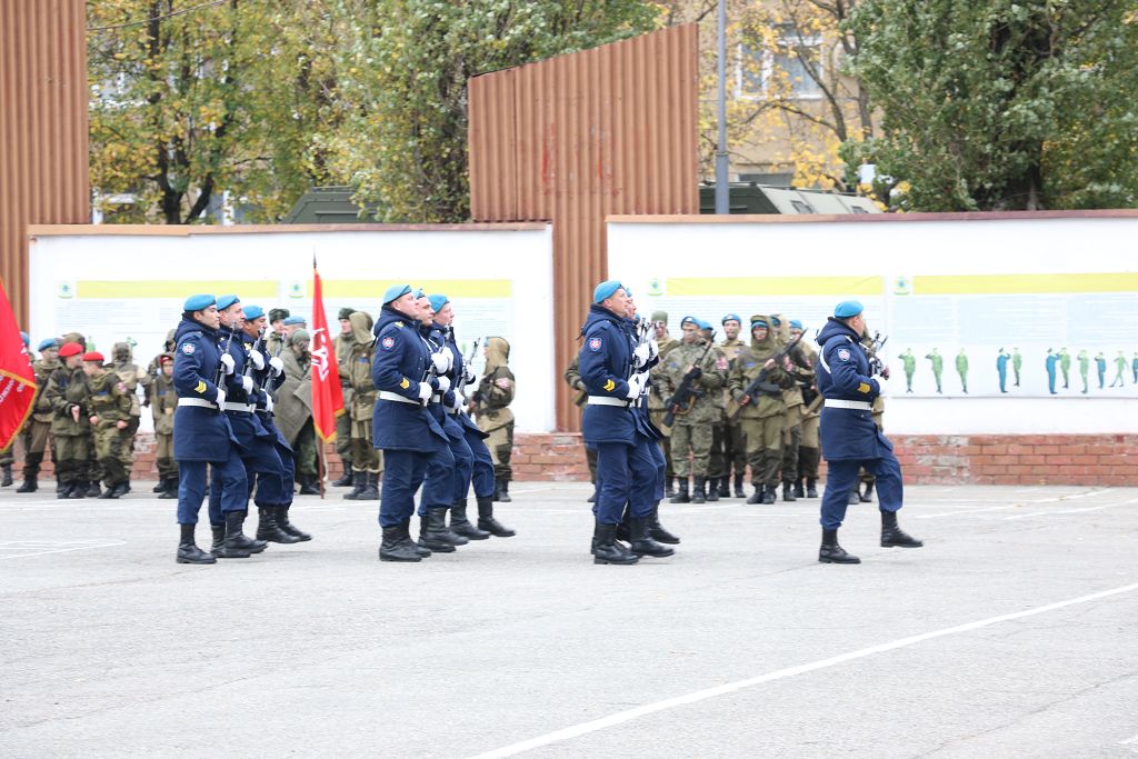 С праздником, разведчики!