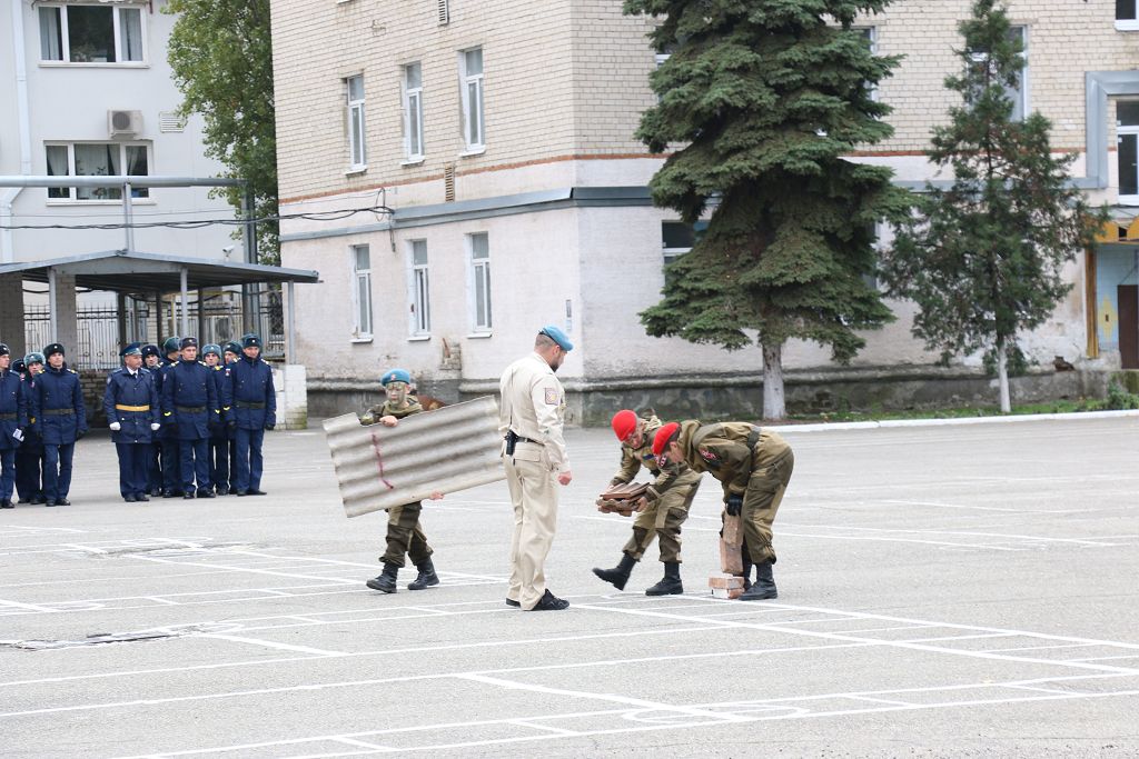 С праздником, разведчики!