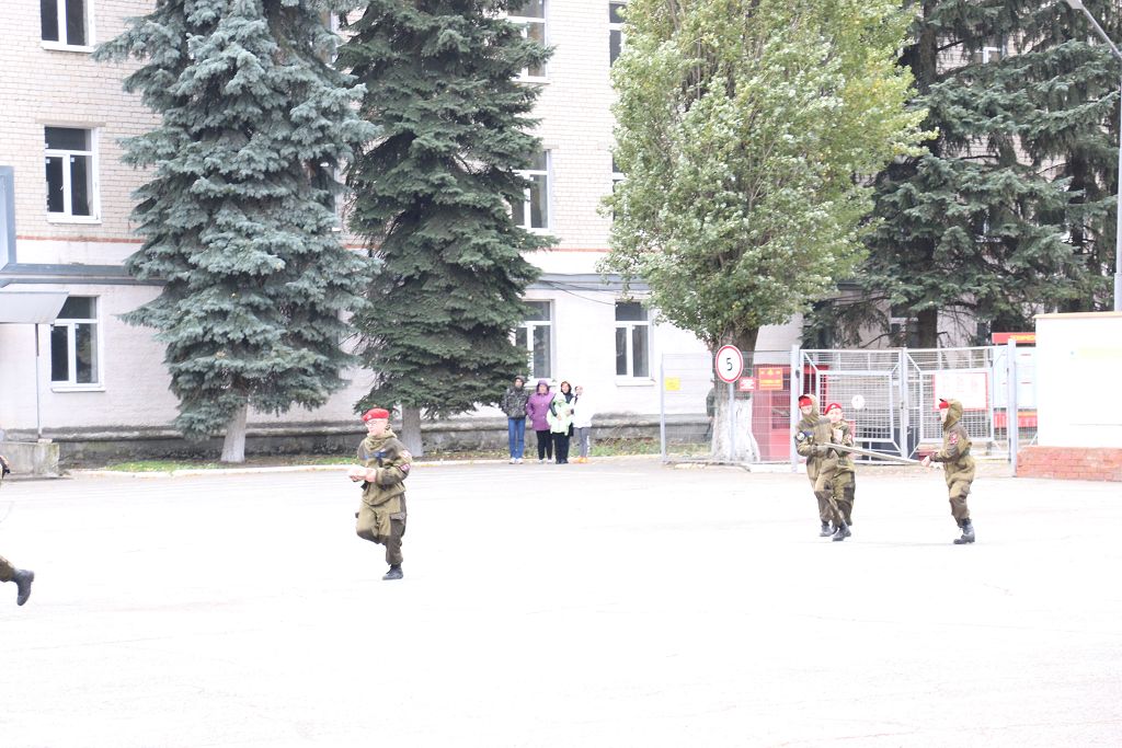 С праздником, разведчики!