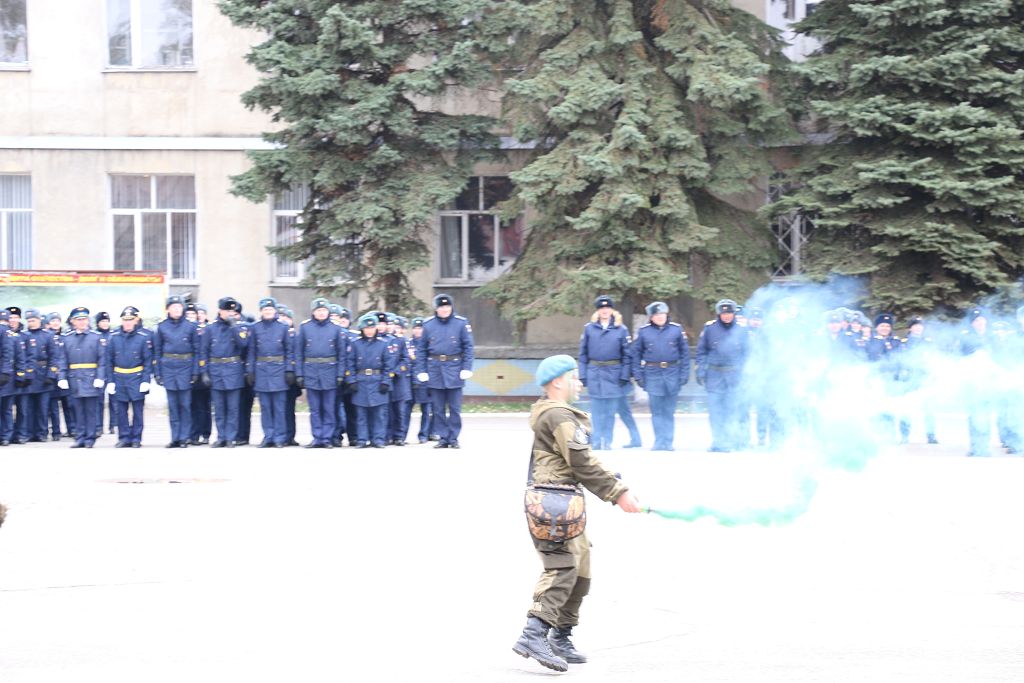 С праздником, разведчики!
