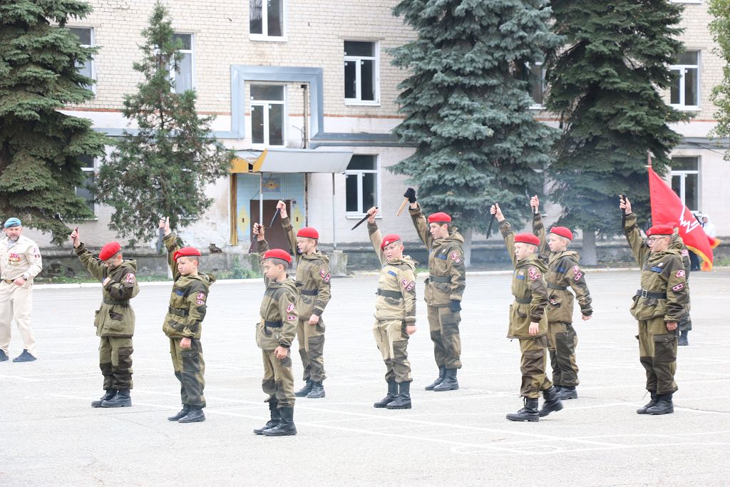 С праздником, разведчики!
