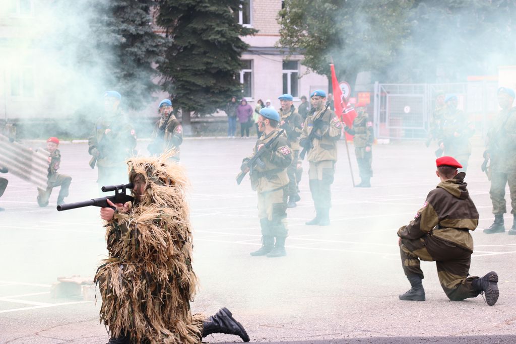 С праздником, разведчики!