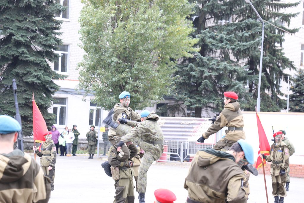 С праздником, разведчики!