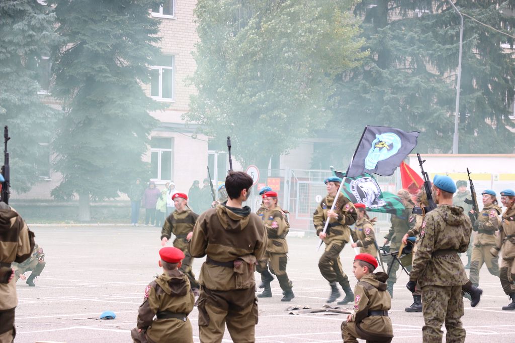 С праздником, разведчики!