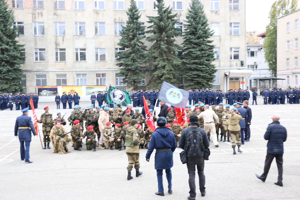 С праздником, разведчики!