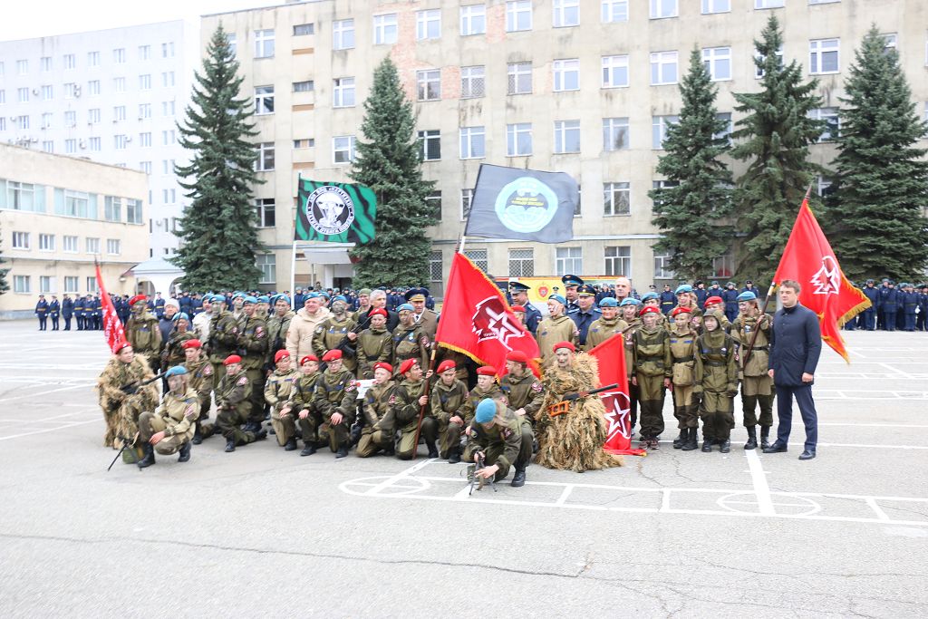 С праздником, разведчики!