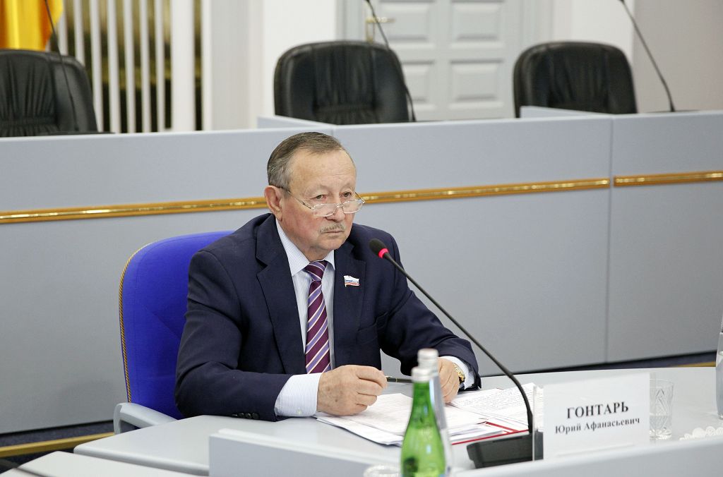 Совет фракций партии «Единая Россия» обсудил актуальные вопросы в стенах краевого парламента