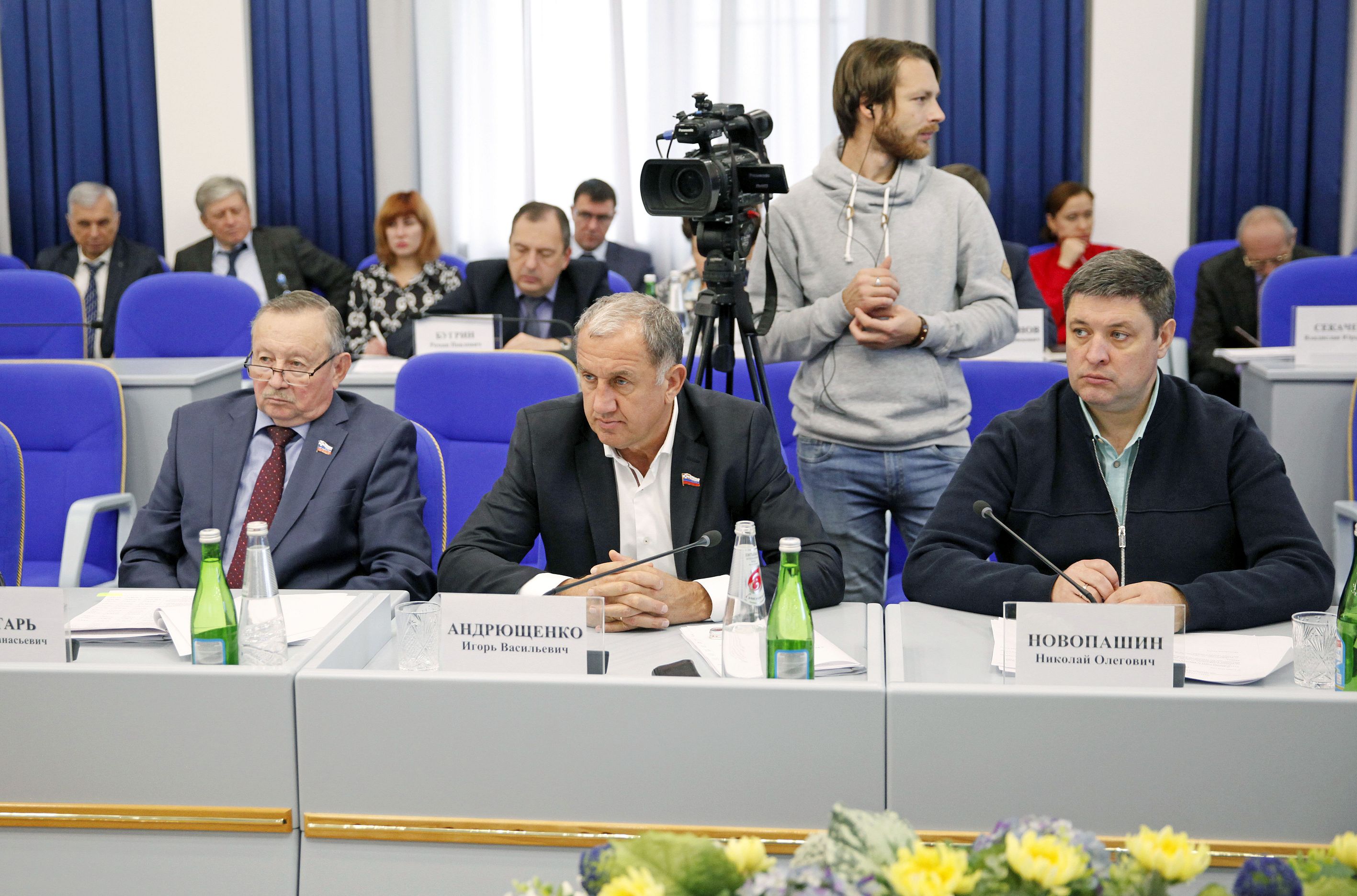 Разговор на злобу дня с непарламентскими партиями
