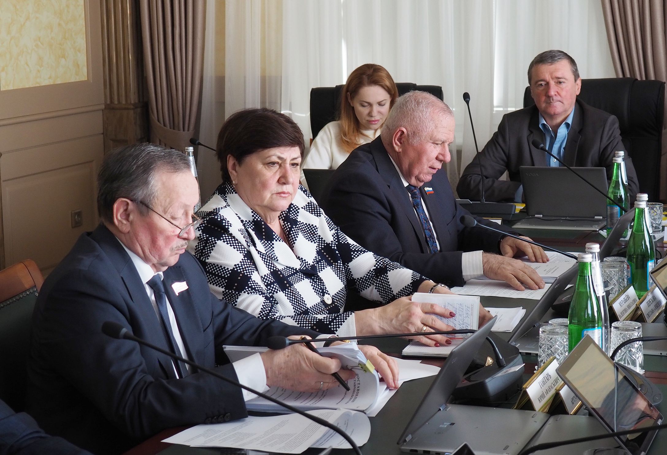 За неделю до первого заседания Думы в 2019-м