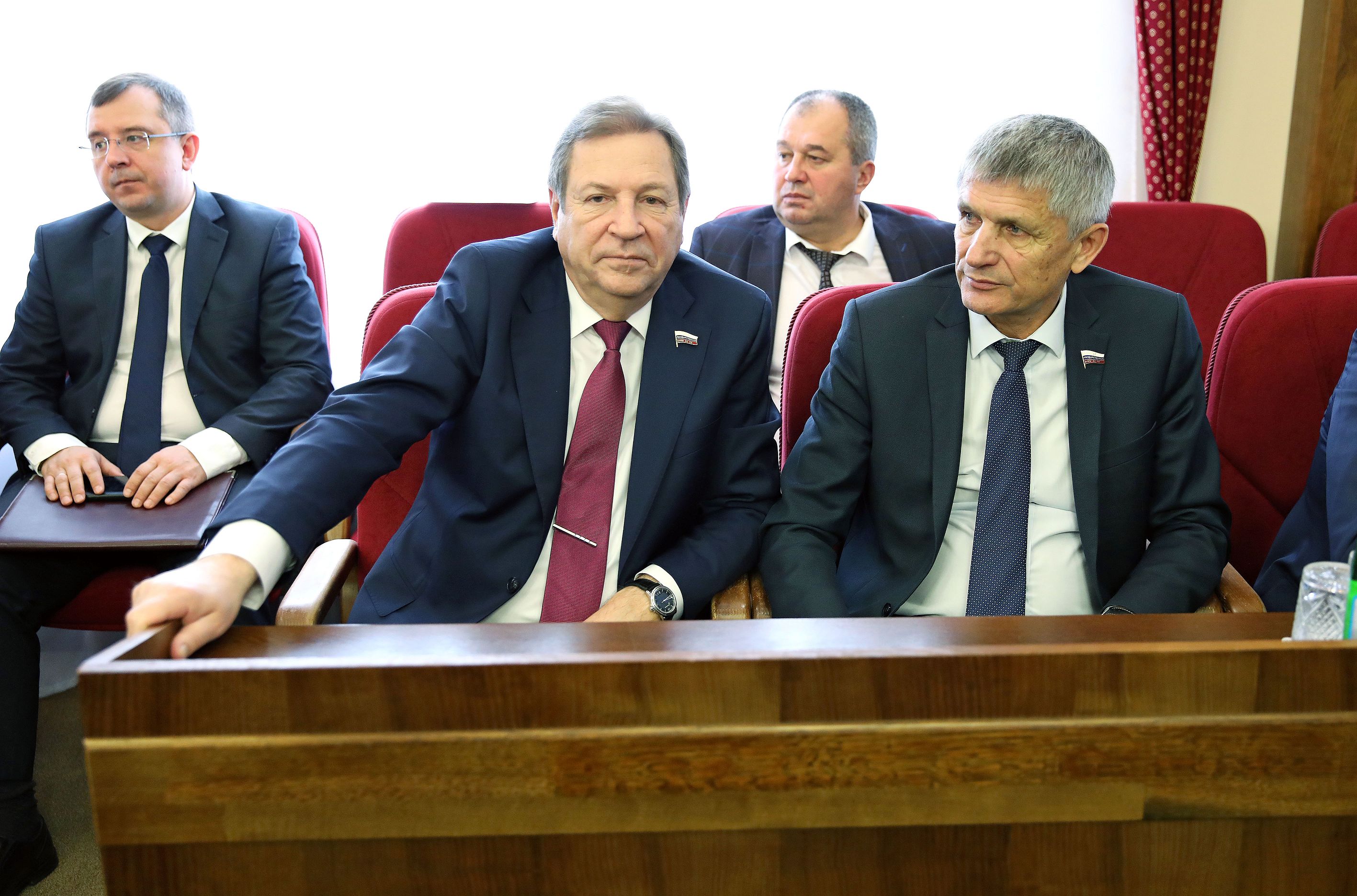 С планами определились