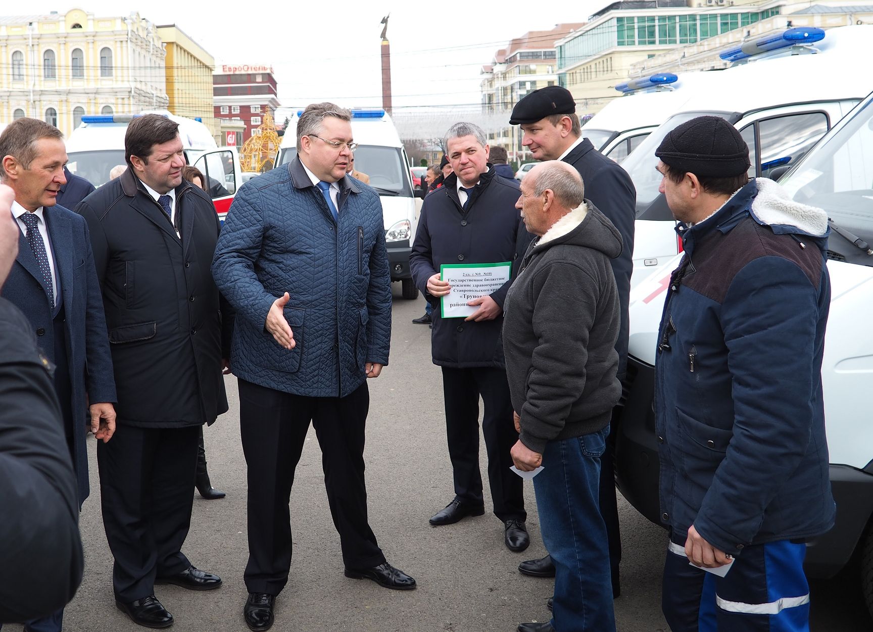 Медучреждения края получили новые автомобили скорой помощи