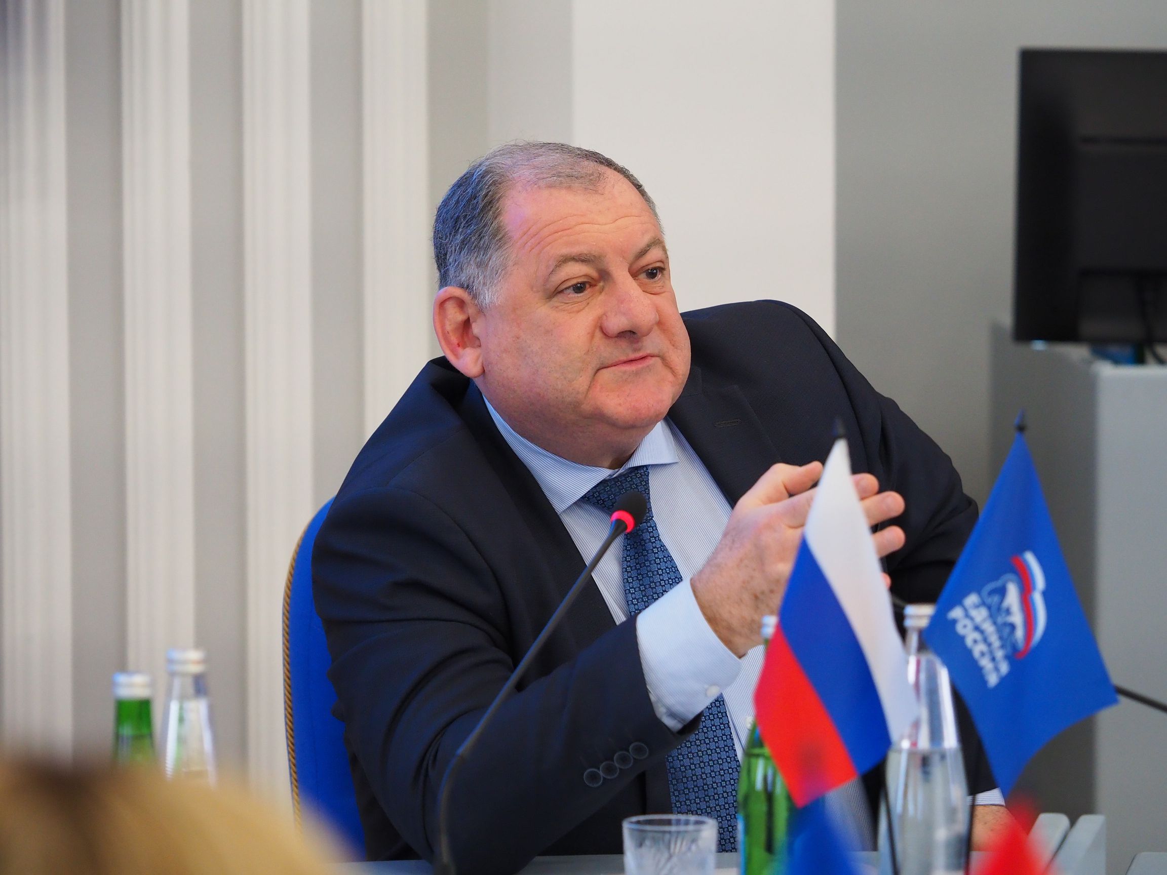 Депутаты фракции «Единая Россия» обсудили актуальные вопросы
