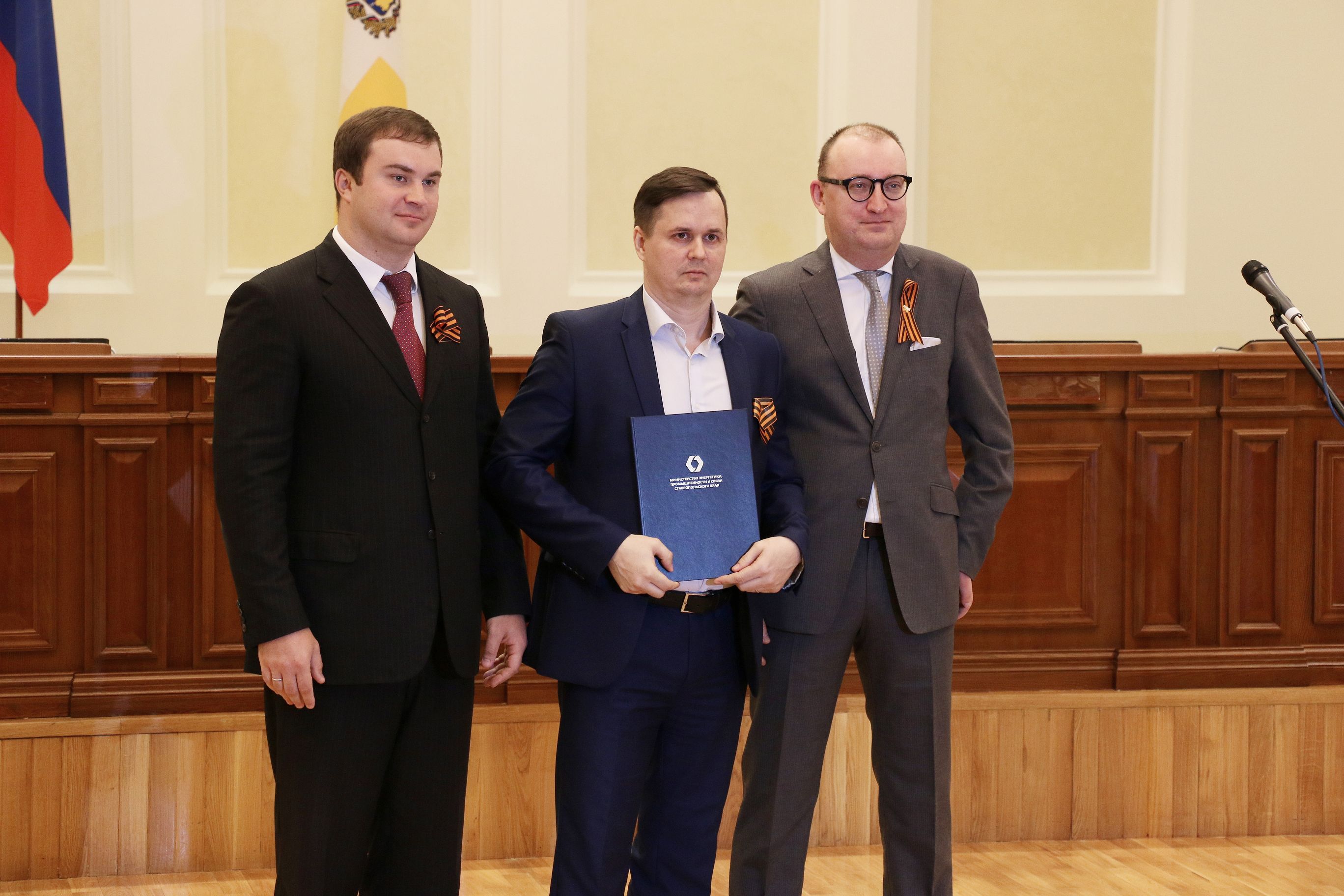 Работники связи принимают поздравления