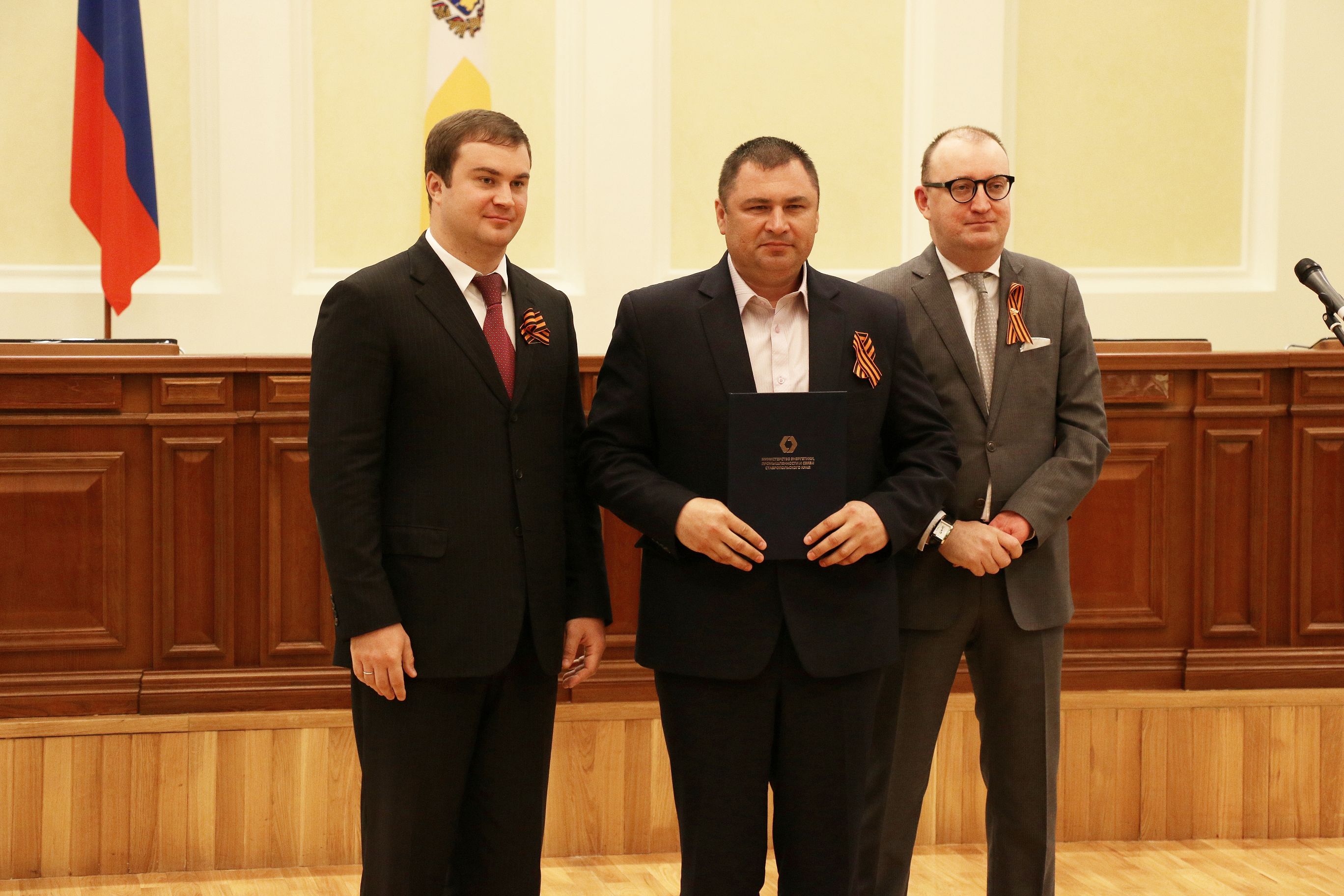 Работники связи принимают поздравления