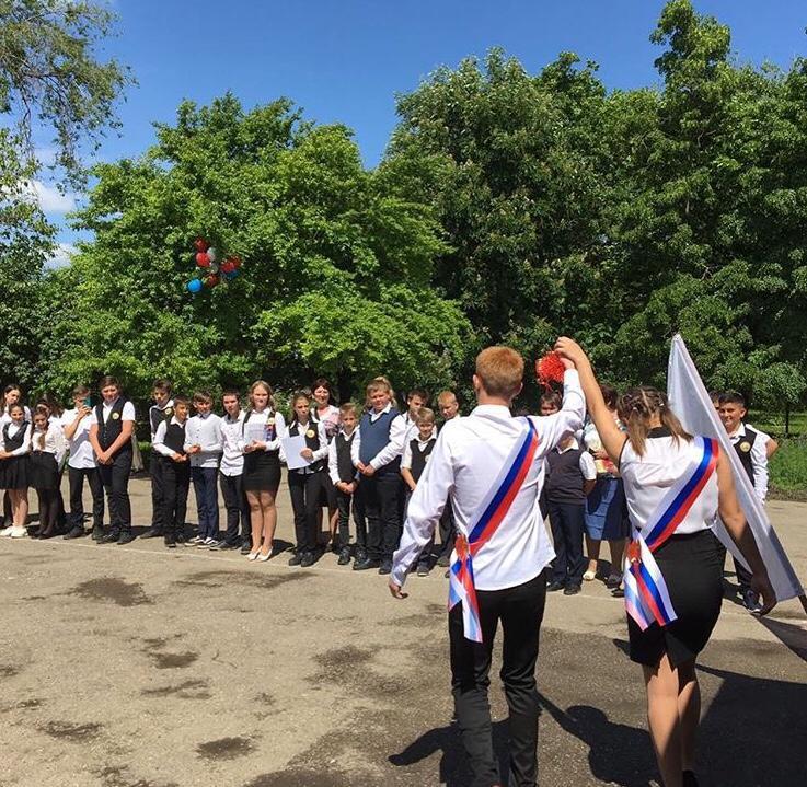 Последний звонок – поздравления от депутатов
