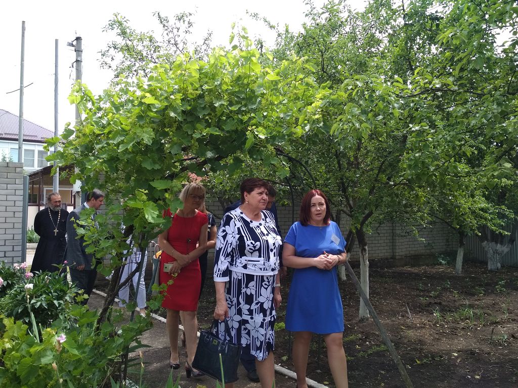 Лучше один раз увидеть: депутаты посетили реабилитационные центры накануне заседания "круглого стола" по проблемам реабилитации зависимых